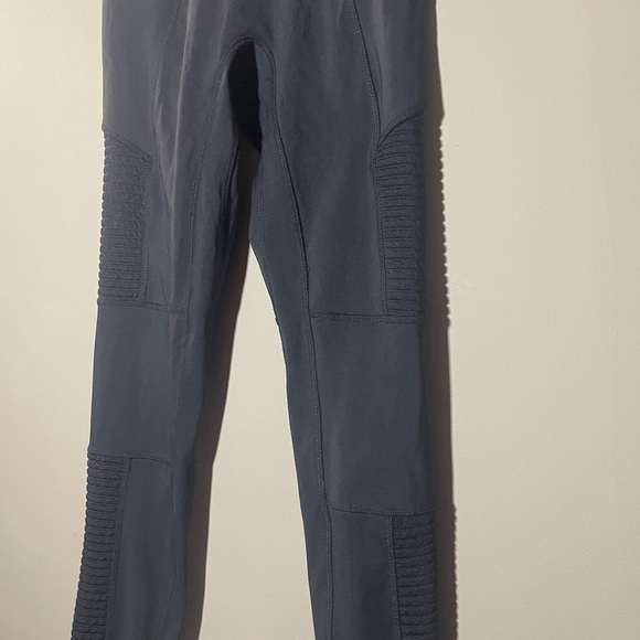 Fabletics Motion365+ High-Waisted Moto Legging Size S - Picture 3 of 5